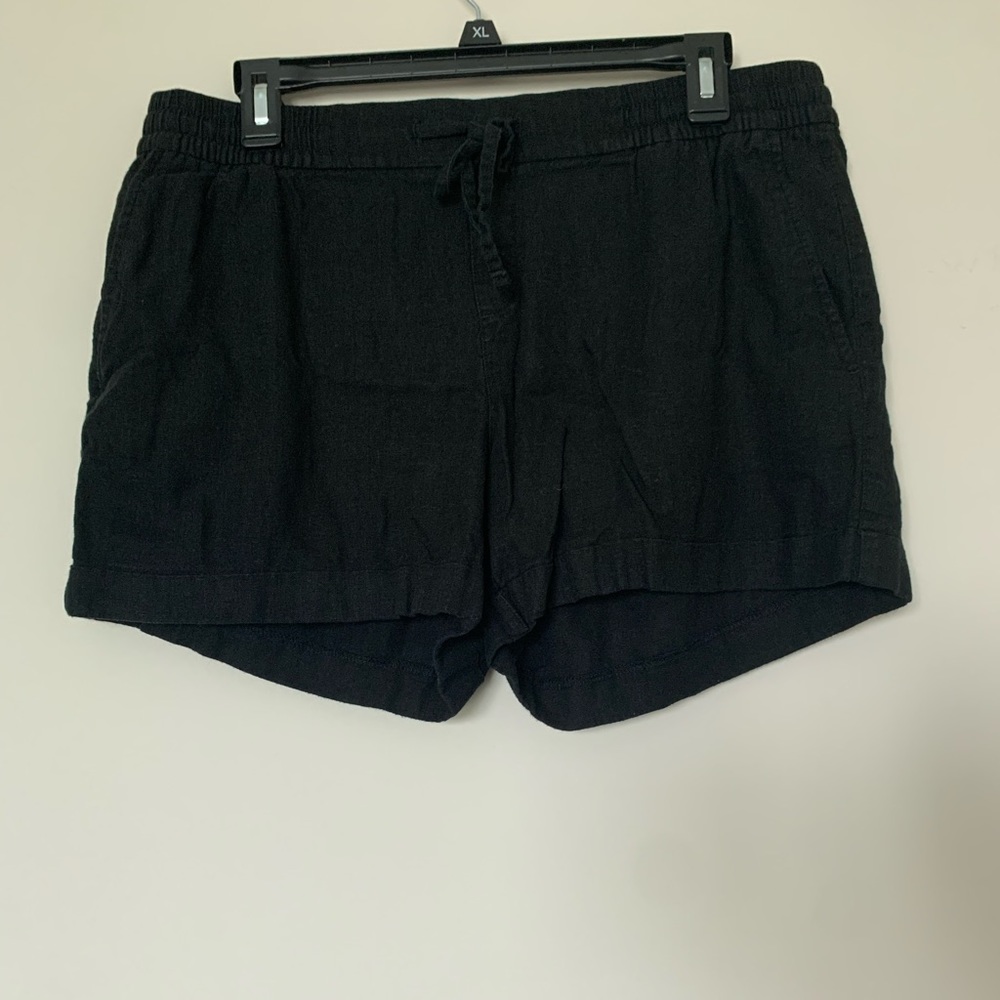 Old Navy Black Drawstring Shorts Size Large With Pockets
